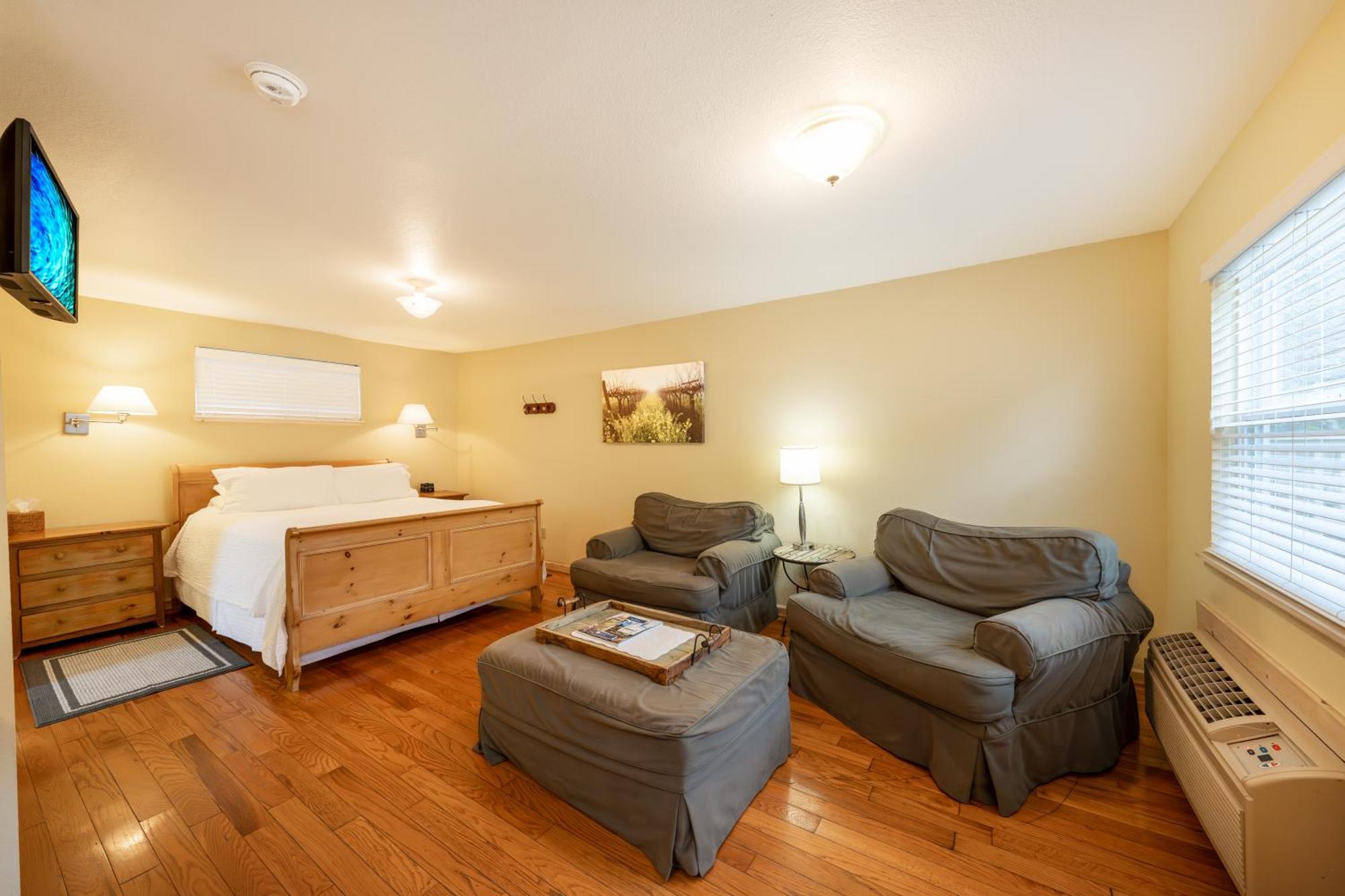 Aurora Park Inn 3*